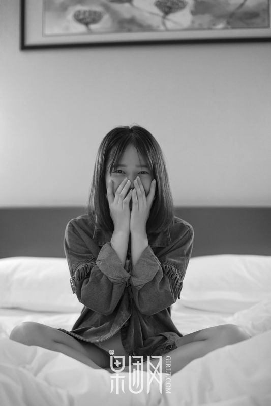 朱朱 - 长腿嫩模夏日性感写真集