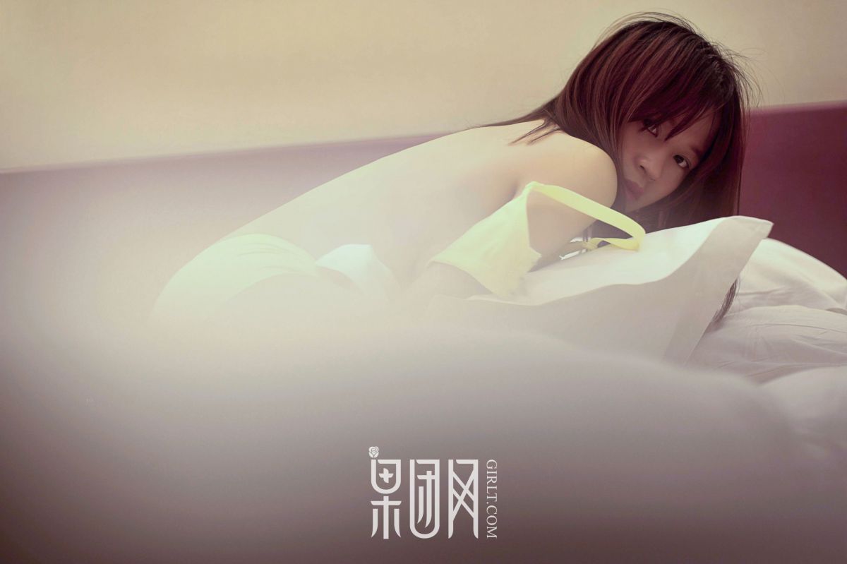 朱朱 - 长腿嫩模夏日性感写真集