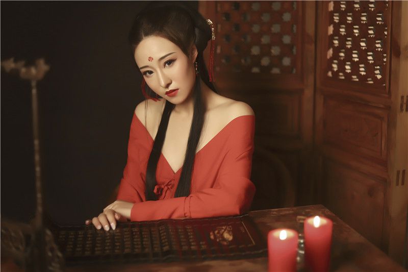 前熊猫主播艾玛寒亚
