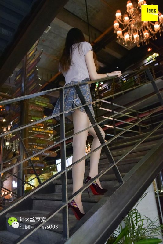 七七 《刚好遇见你》 丝足写真