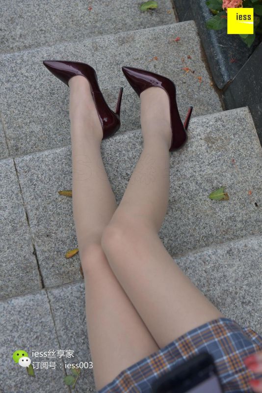 七七 《刚好遇见你》 丝足写真