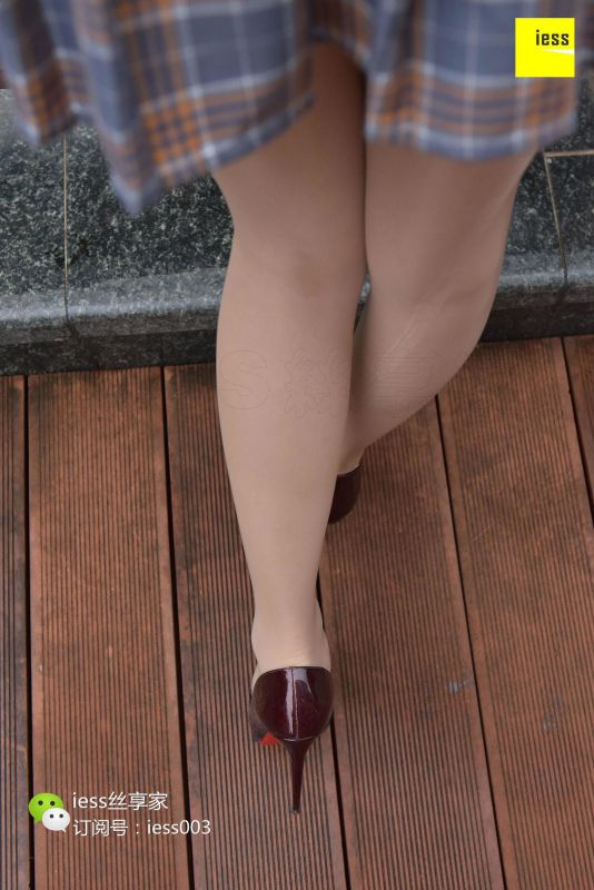 七七 《刚好遇见你》 丝足写真