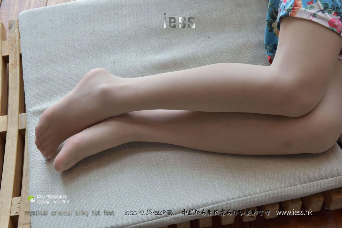 疏影 《午后咖啡馆小憩》