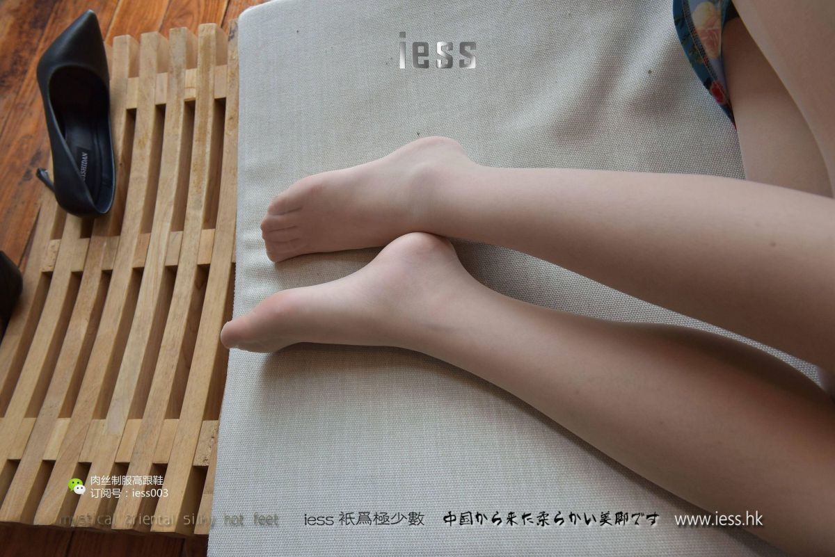 疏影 《午后咖啡馆小憩》