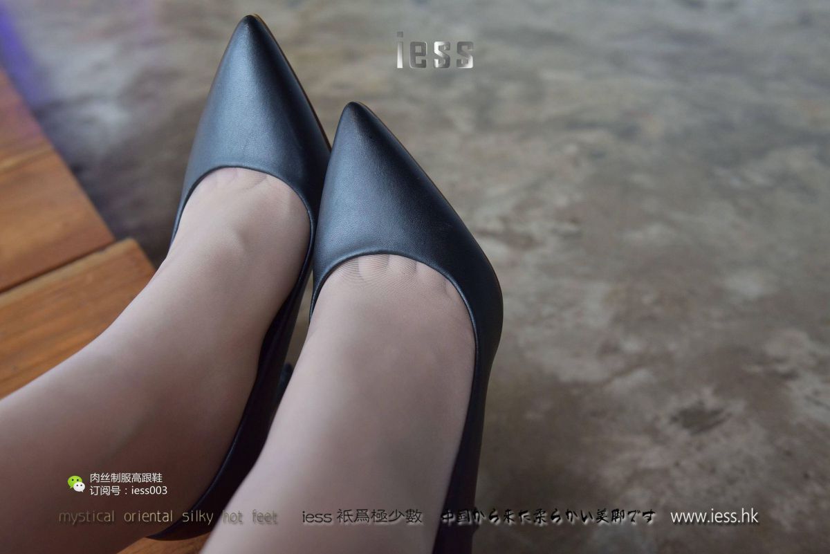 疏影 《午后咖啡馆小憩》