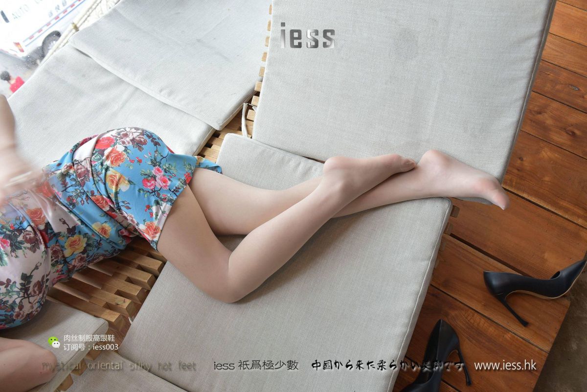 疏影 《午后咖啡馆小憩》