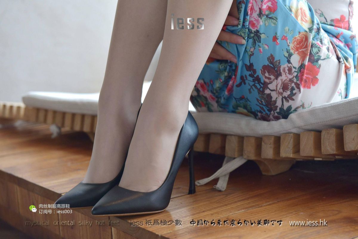 疏影 《午后咖啡馆小憩》