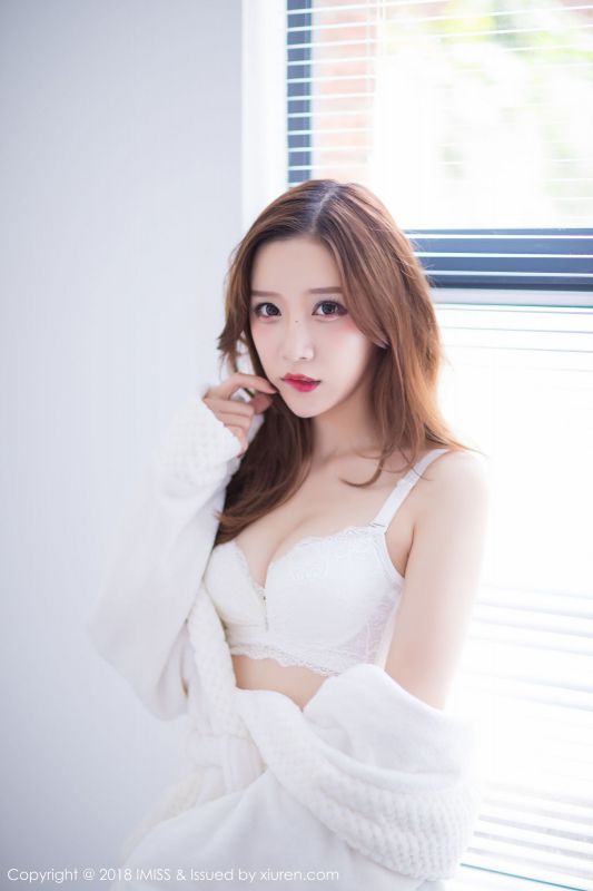 甜美新人@小琳首套写真