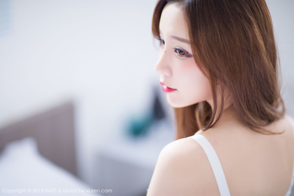 甜美新人@小琳首套写真