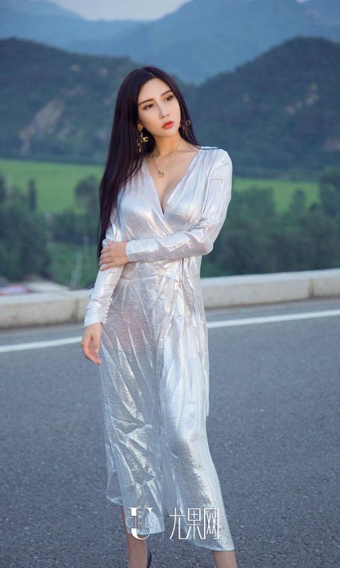 艾霓莎 - 心花路放 写真套图