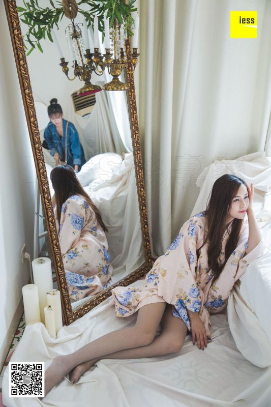 模特 九妹《九妹和服灰丝》美腿丝足写真