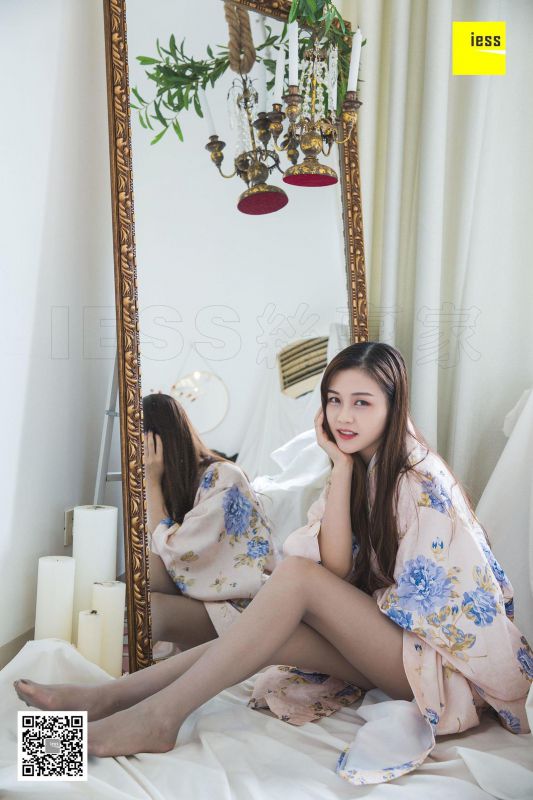 模特 九妹《九妹和服灰丝》美腿丝足写真
