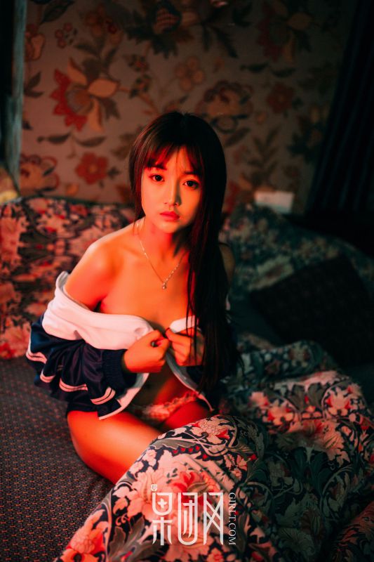 学生妹妹的校服风情 写真套图