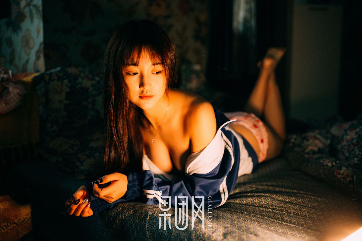 学生妹妹的校服风情 写真套图