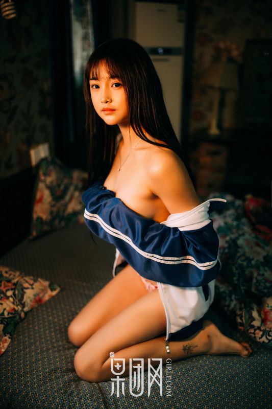 学生妹妹的校服风情 写真套图