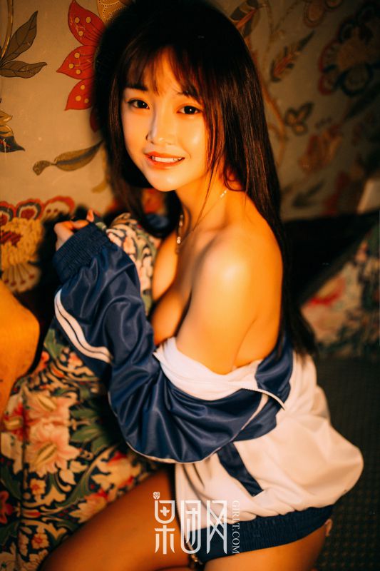 学生妹妹的校服风情 写真套图