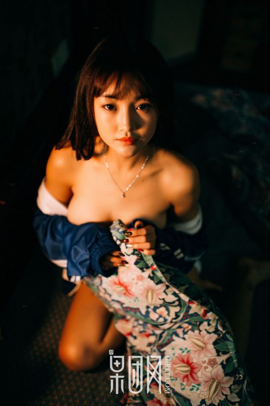 学生妹妹的校服风情 写真套图