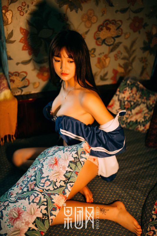 学生妹妹的校服风情 写真套图