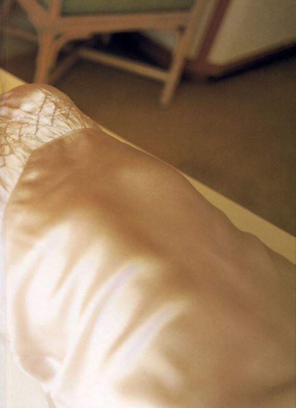 真锅薰眞鍋かをり-《kawori》 写真全集