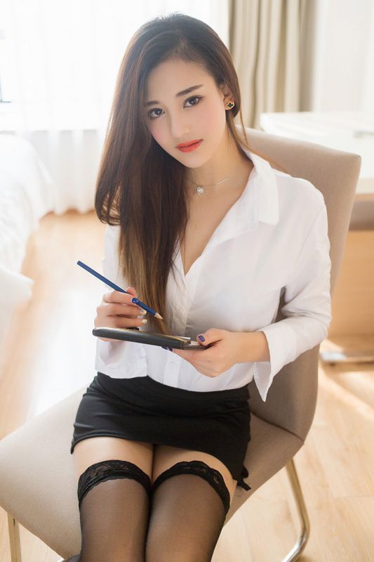 清纯的小妹子