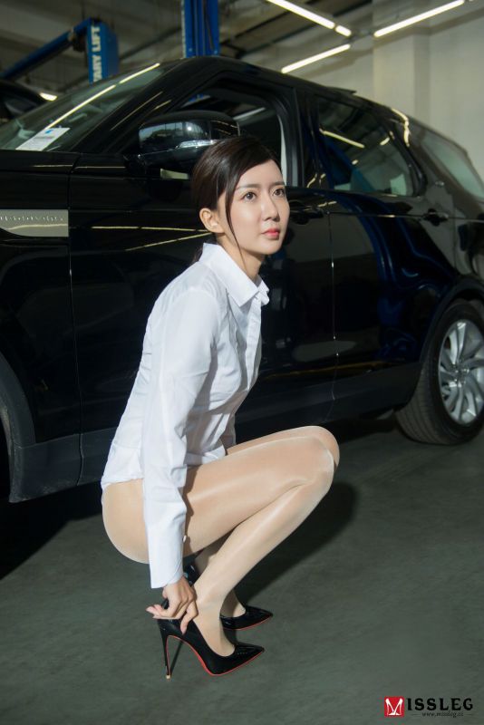 赵乐瑶 - 试车体验 写真套图