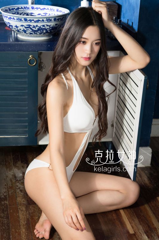 汤怡 《天降美人鱼》写真套图