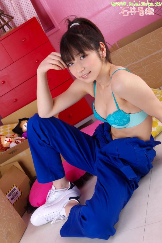 石井香織 - 居家运动服