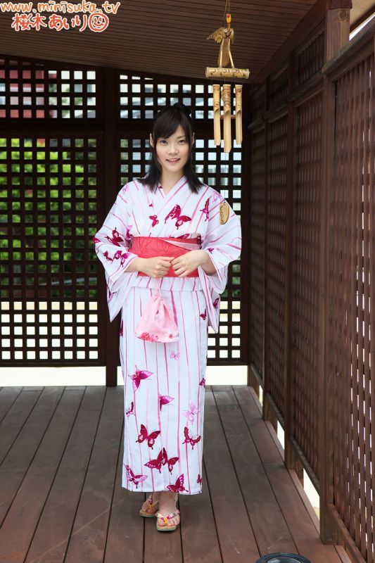 Airi Sakuragi 桜木あいり 和服诱惑