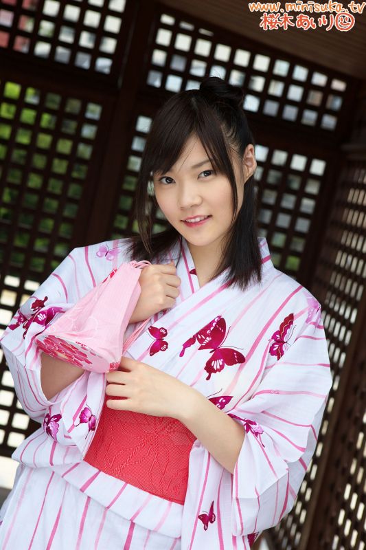Airi Sakuragi 桜木あいり 和服诱惑