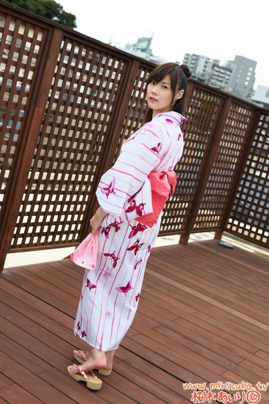 Airi Sakuragi 桜木あいり 和服诱惑