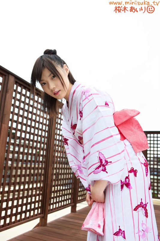 Airi Sakuragi 桜木あいり 和服诱惑