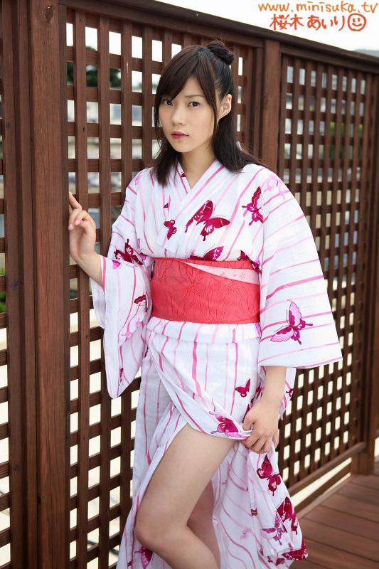 Airi Sakuragi 桜木あいり 和服诱惑