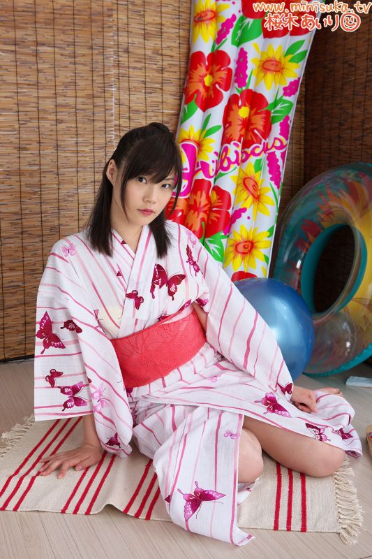 Airi Sakuragi 桜木あいり 和服诱惑