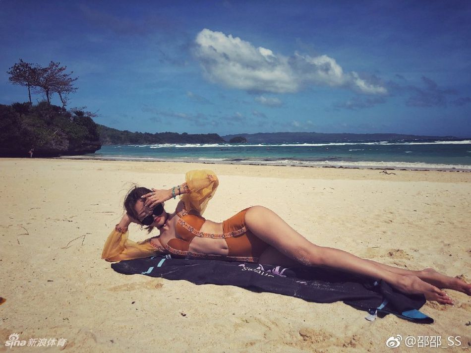 这位篮球女主播魅力值爆表!