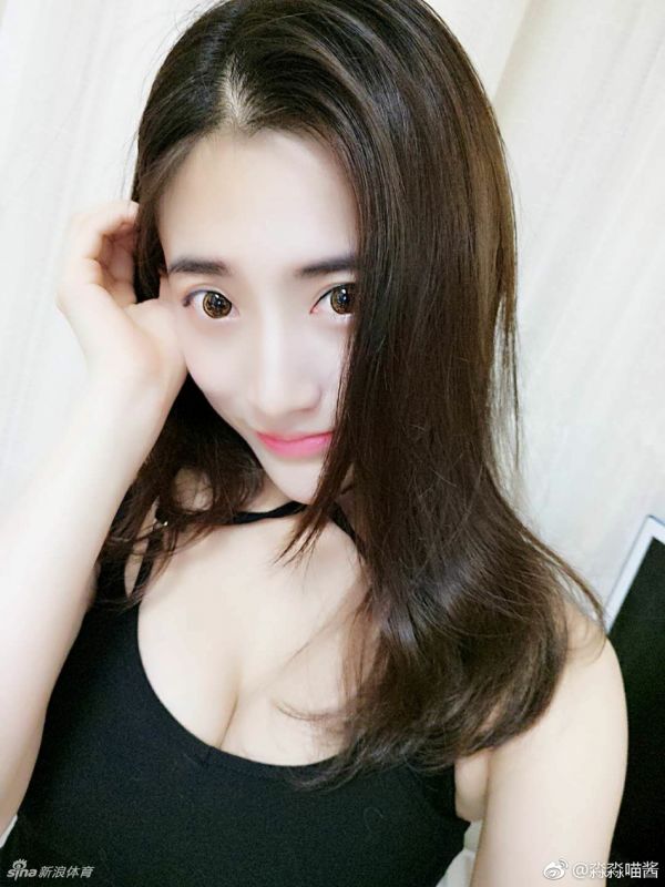 95后运动范女主播竟然这么早熟!