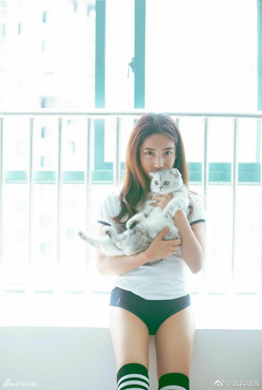 95后运动范女主播竟然这么早熟!