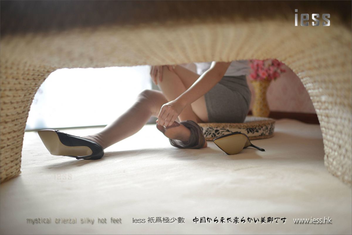 小夕《脱丝连续图》