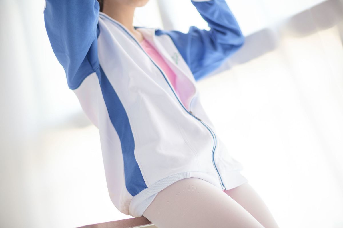 白丝粉红少女 萝莉丝袜写真套图