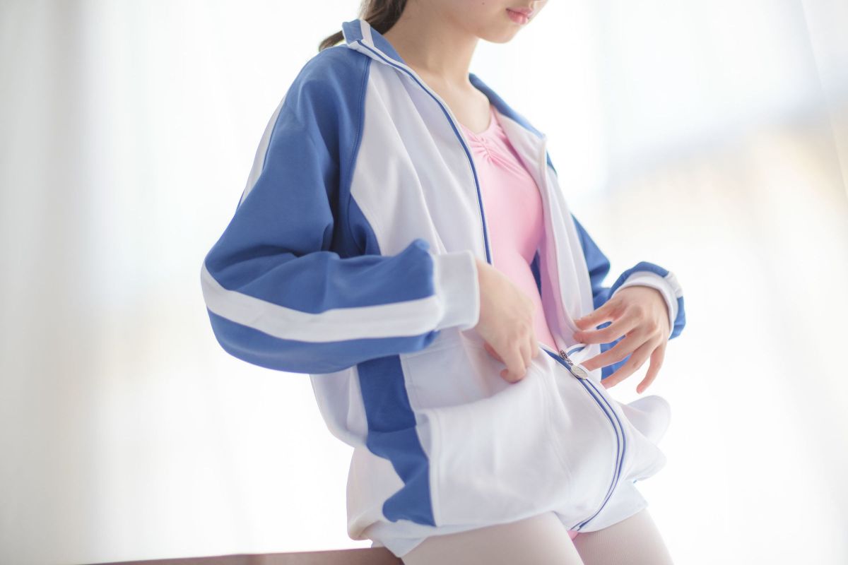 白丝粉红少女 萝莉丝袜写真套图