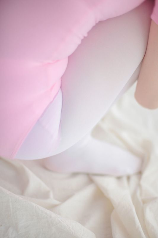 白丝粉红少女 萝莉丝袜写真套图