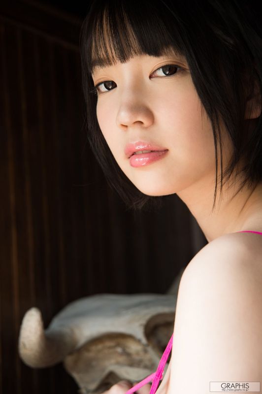 Gals Koharu Suzuki 鈴木心春 - Angelic Girl