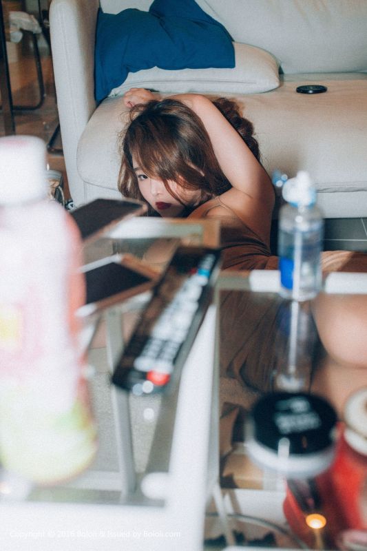柳侑绮 - 醉酒の人妻 写真套图
