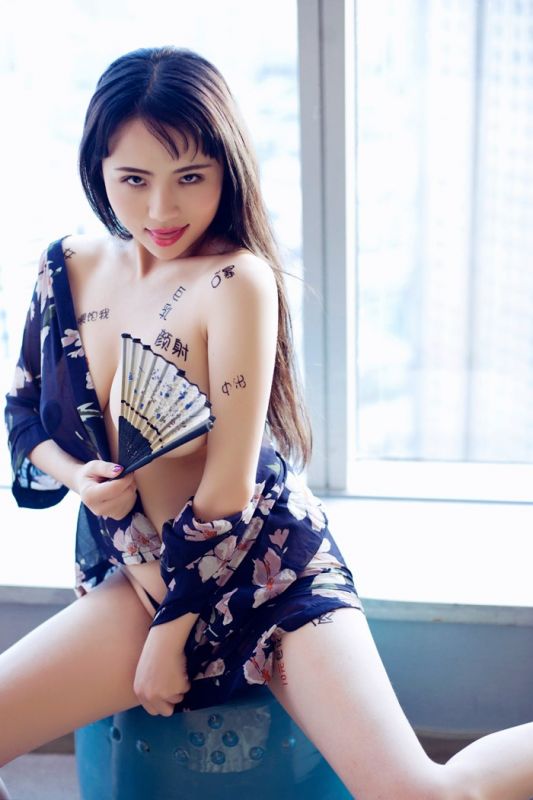 好色人妻瑞瑞极致吸睛控诉欲求不满[38P]