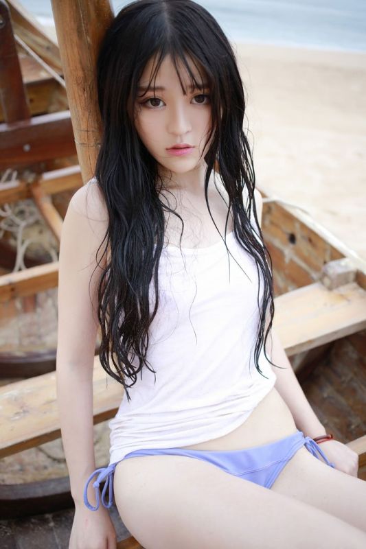 白色美女海边写真[20P]