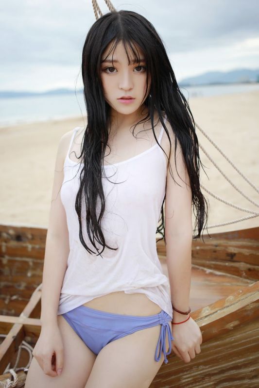 白色美女海边写真[20P]