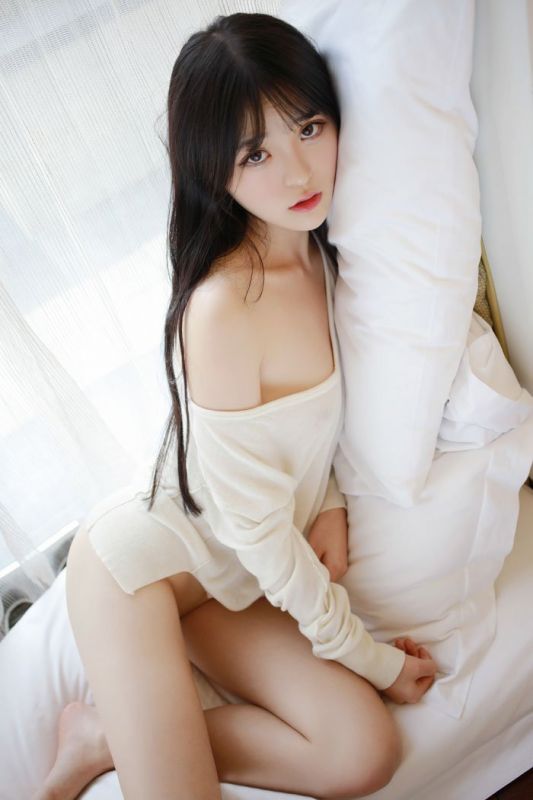 白色美女海边写真[20P]