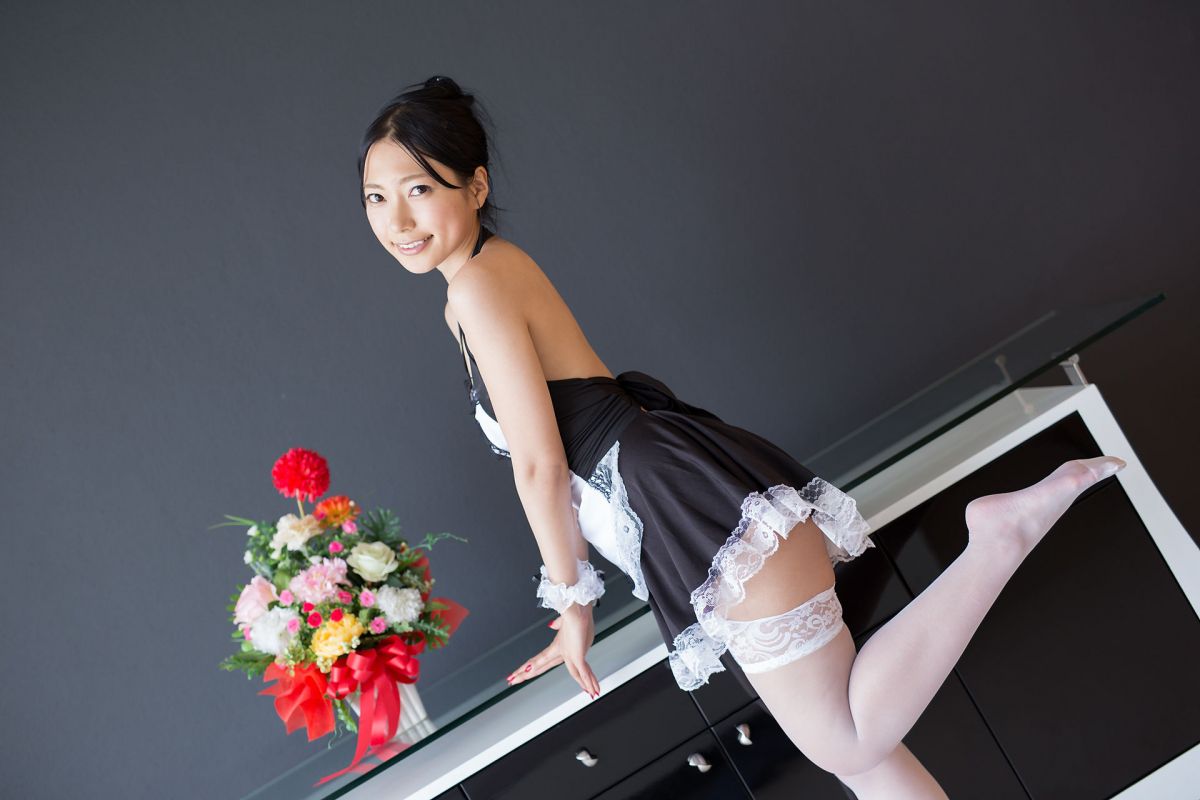 三田羽衣 Ui Mita - 女仆诱惑 写真套图
