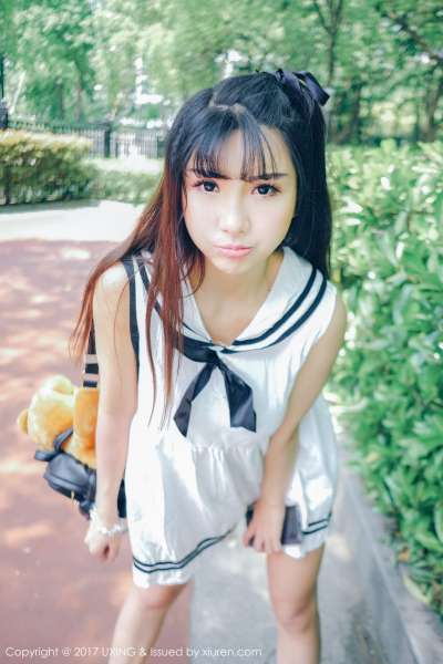 巨乳萝莉-晓茜sunny 写真套图