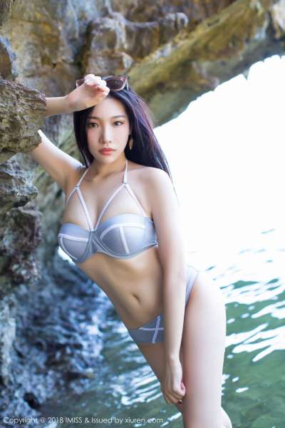 小狐狸Sica - 海滩比基尼系列 写真