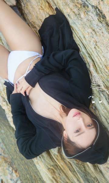 艾小青~大海边上的小精灵 写真套图